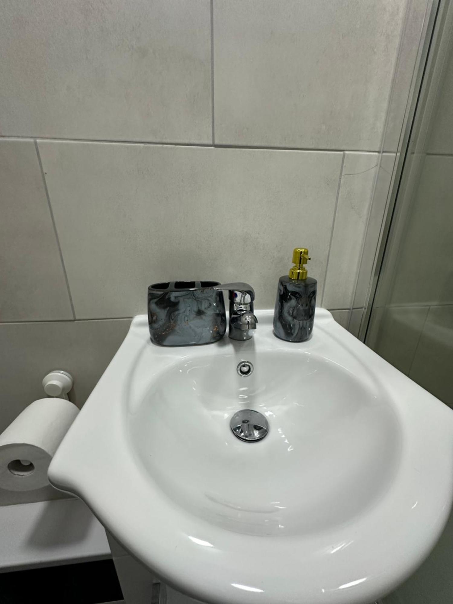 Private Luxurious City Studio-Daily,Weekly,Monthly برمنغهام المظهر الخارجي الصورة