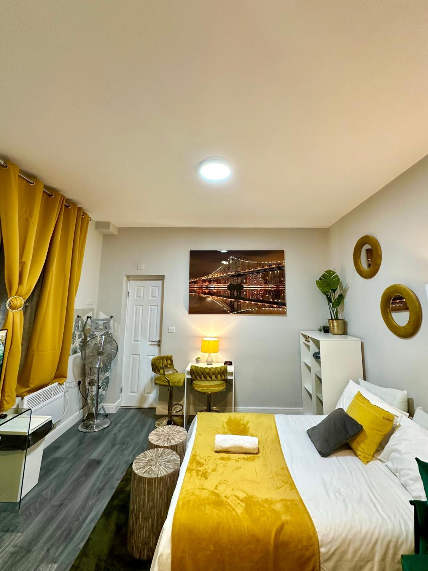 Private Luxurious City Studio-Daily,Weekly,Monthly برمنغهام المظهر الخارجي الصورة