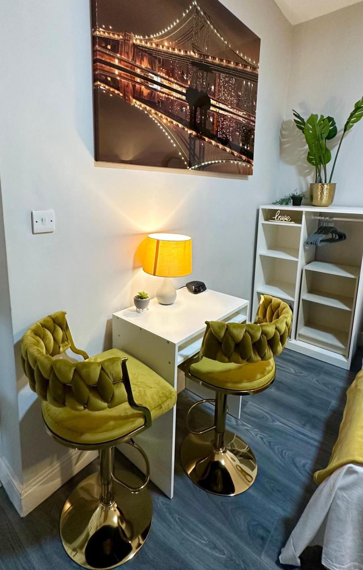 Private Luxurious City Studio-Daily,Weekly,Monthly برمنغهام المظهر الخارجي الصورة